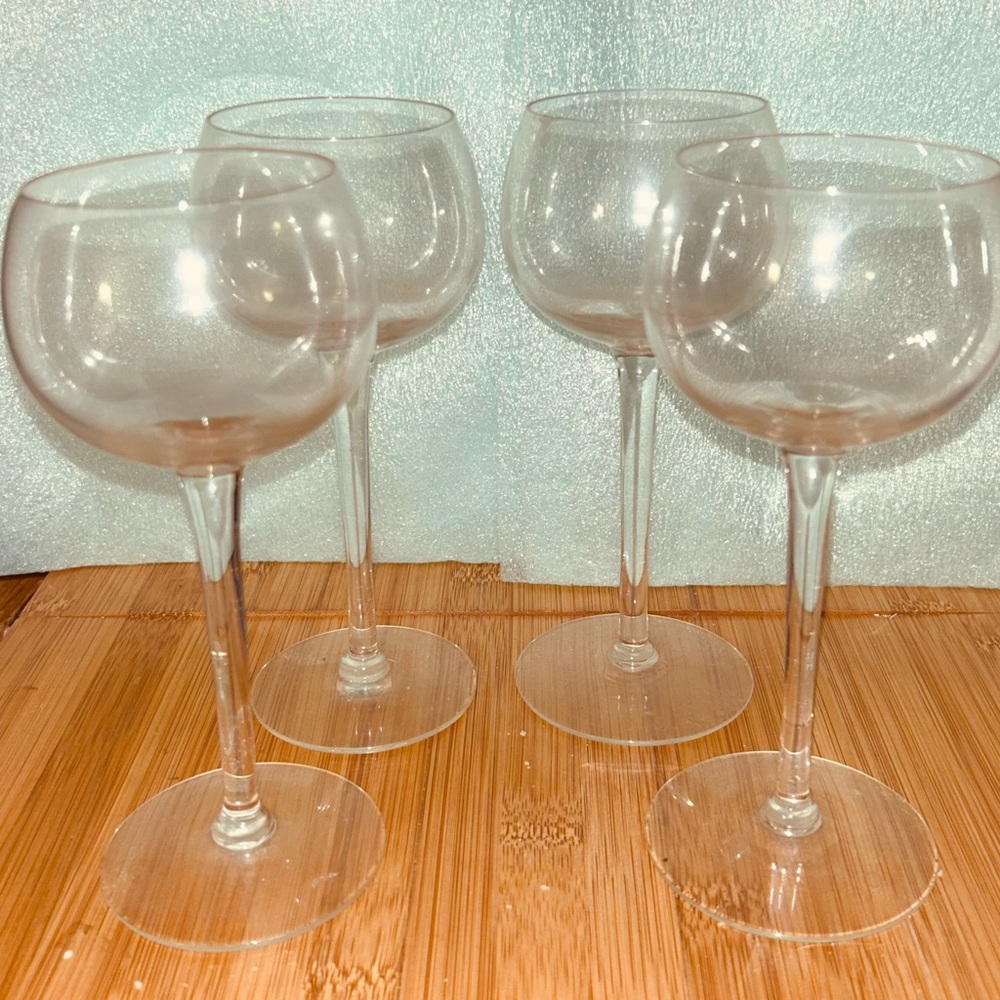 Vintage set of 4, Long Stem Wine Glasses